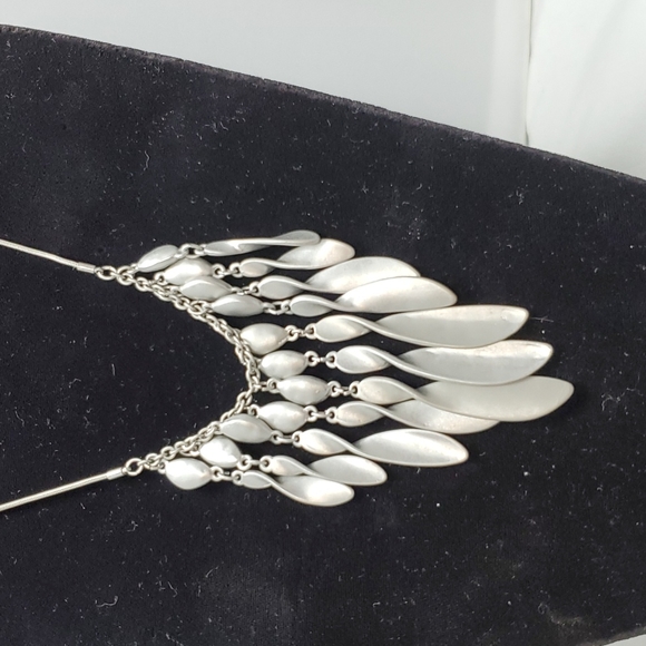 Halogen matt silver tone twisted Necklace - Picture 2 of 4